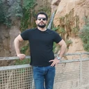 دبیر، مترجم و پژوهشگر زبان انگلیسی